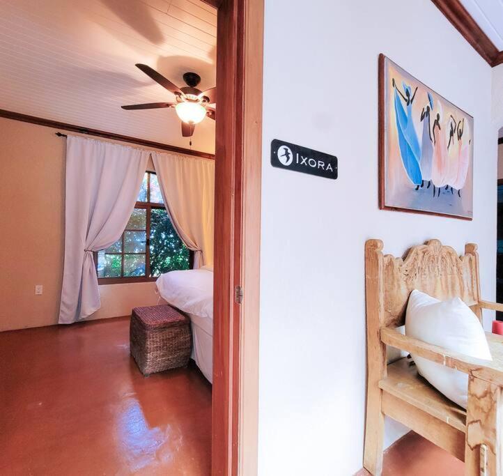 Vive Utila - Bed & Breakfast מראה חיצוני תמונה